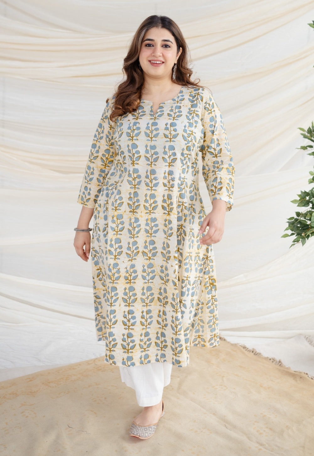 Kyra White Batik Kali Cotton Kurta