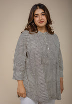 Daisy Off White Hand Block Print Cotton Straight Short Top