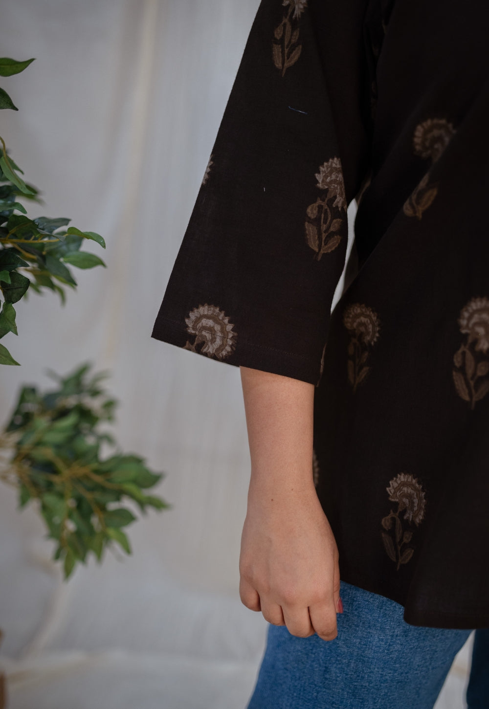 Izah Dabu Slub Cotton Top