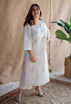 Felza Dabu Slub Cotton Hand Embroidered Kurta