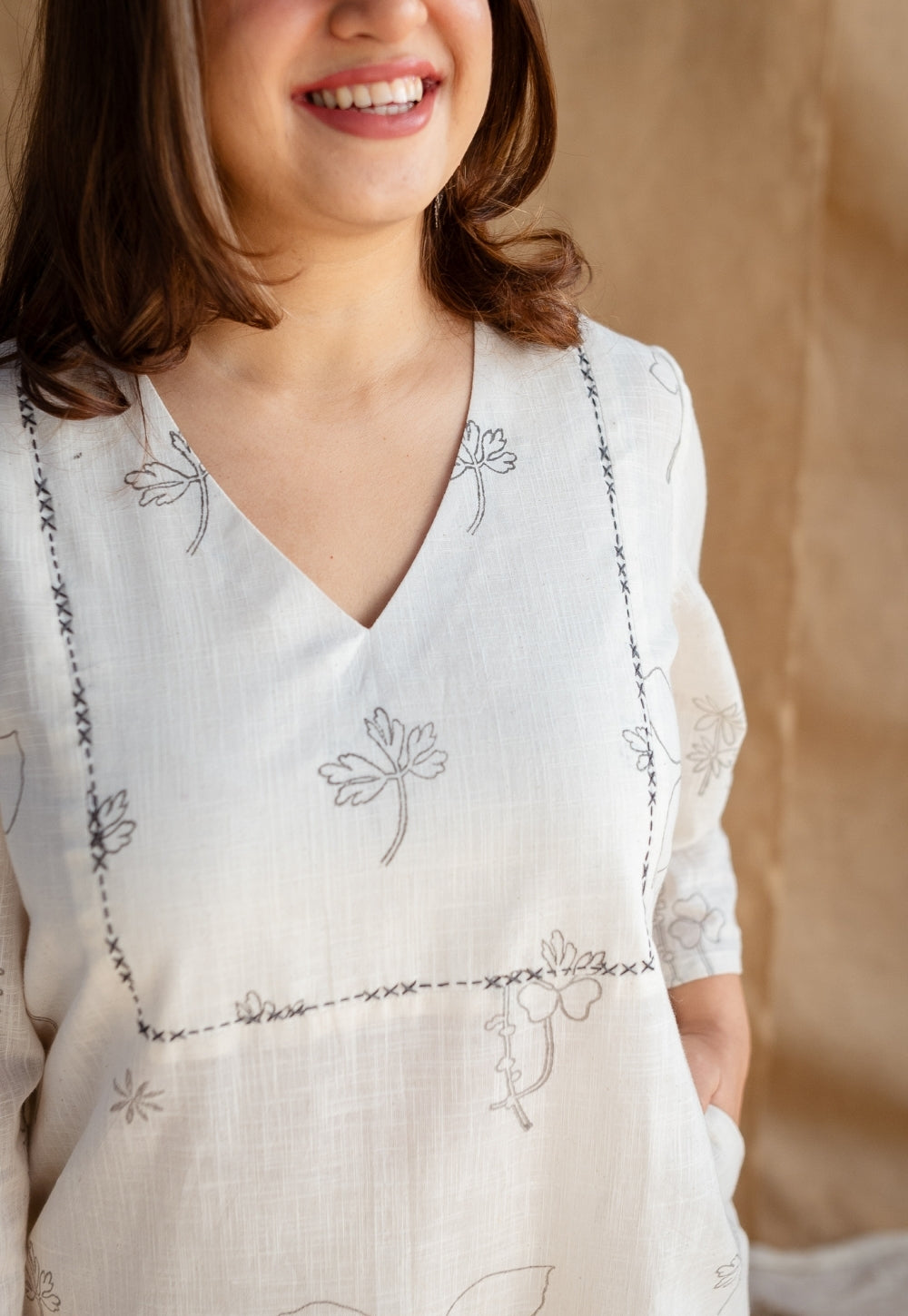 Felza Dabu Slub Cotton Hand Embroidered Kurta