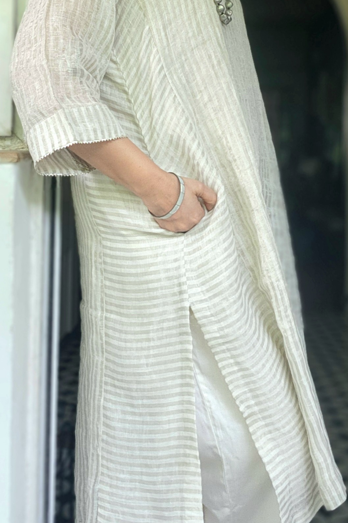 Handloom Linen and Zari set